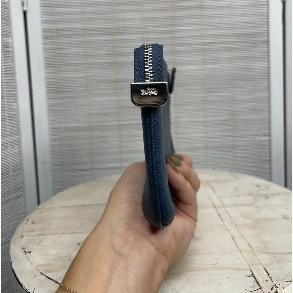 Coach Blue Crossgrain Leather Chain Wristlet Clutch Silver Hardware NWT - Picture 6 of 9